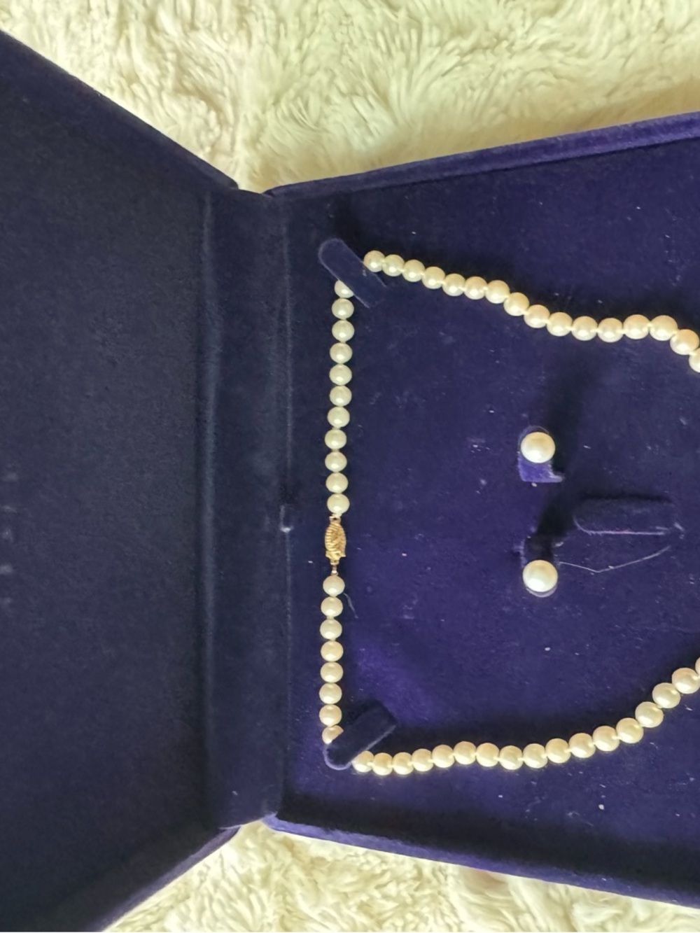 14k Classic White Pearl Necklace and silver Stud Earrings Set